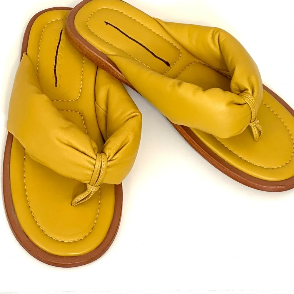 NEW Free People Vicenza Puffy Padded Thong Sandals Summer Boho Beach 6 - Picture 1 of 14